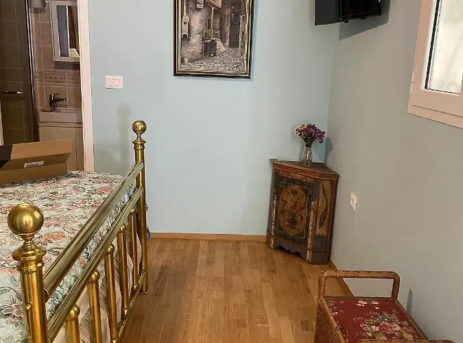 Sweet Dreams 罗维尼